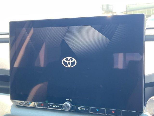 �y12.9�C���` �f�B�X�v���C�I�[�f�B�I�z���ʂ̃f�B�X�v���C��AppleCarPlay��AndroidAuto�����p�\�B�傫�ȉ�ʂŃX�}�z�i�r�A�v���������p���������܂���