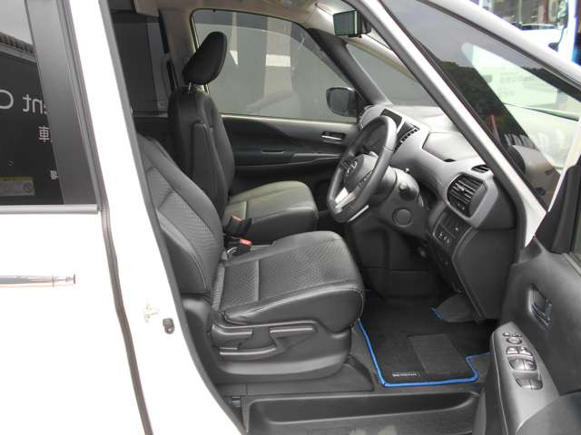 セレナ1.2 e-POWER ハイウェイスター