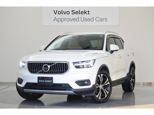XC40B4 AWD インスクリプション 4WD