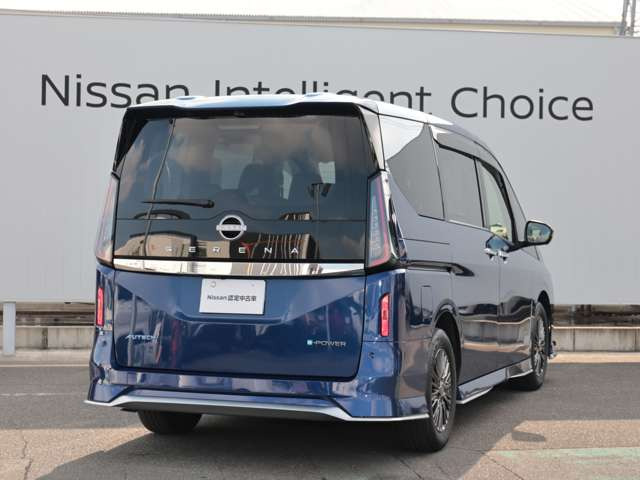 セレナ1.4 e-POWER AUTECH