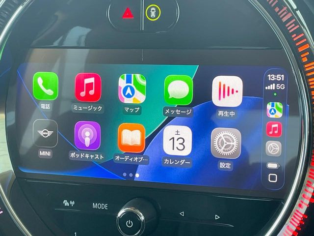 ��Apple Car Play:�X�}�z�Ƃ̗L���ڑ��ŁA�i�r�E�I�[�f�B�I�Đ��ȂǃX�}�z�̃A�v���@�\����ʂł��g����֗��@�\�ł�!