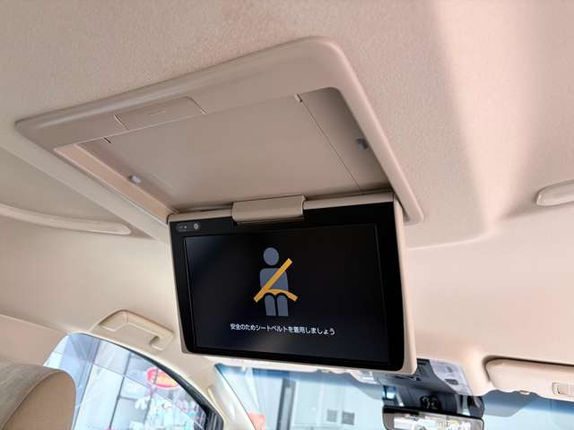 アルファードハイブリッド 2.5 X E-Four 4WD
