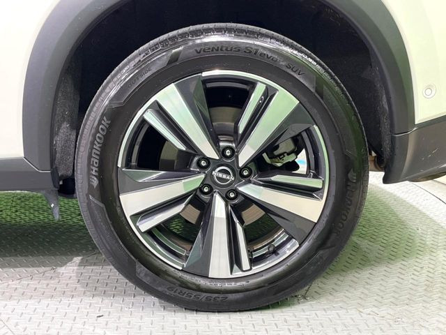 �y����19�C���`�A���~�z�C�[���z�O�ςɃ}�b�`���������A���~�z�C�[���𑕒����Ă���܂��B�e��ЊO�A���~�z�C�[����A�X�^�b�h���X�^�C�����戵�����Ă���܂��B���񂲑��k����������