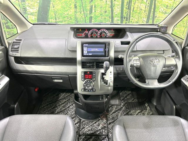 ヴォクシー2.0 ZS 煌Z