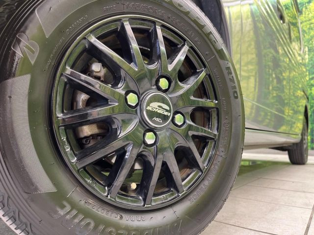 �y12�C���`�A���~�z�C�[���z�O�ςɃ}�b�`�����A���~�z�C�[���𑕒����Ă���܂��B�e��A���~�z�C�[����A�X�^�b�h���X�^�C�����戵�����Ă���܂��B���񂲑��k����������