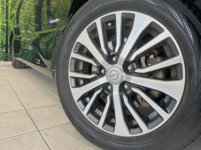 �y����16�C���`�A���~�z�C�[���z�O�ςɃ}�b�`���������A���~�z�C�[���𑕒����Ă���܂��B�e��ЊO�A���~�z�C�[����A�X�^�b�h���X�^�C�����戵�����Ă���܂��B���񂲑��k����������