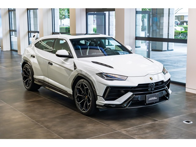 ウルスペルフォルマンテ 4WD