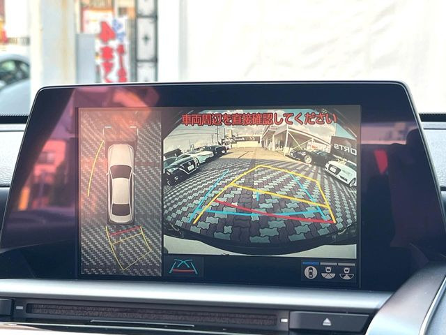 �y�p�m���~�b�N�r���[���j�^�[�z��p�̃J�����ɂ��A�ォ�猩���낵���悤�Ȏ��_��360�x�N���}�̎��͂��m�F���邱�Ƃ��ł��܂������p�������m�F���₷���A�����ꏊ�ł̐؂�Ԃ��⒓�Ԃ��X���[�Y�ɍs���܂��B