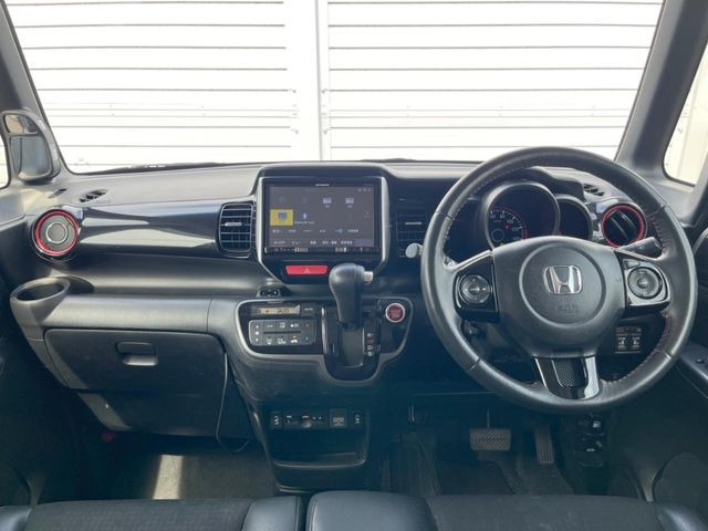 N-BOXカスタムG SSパッケージ 2トーンカラースタイル