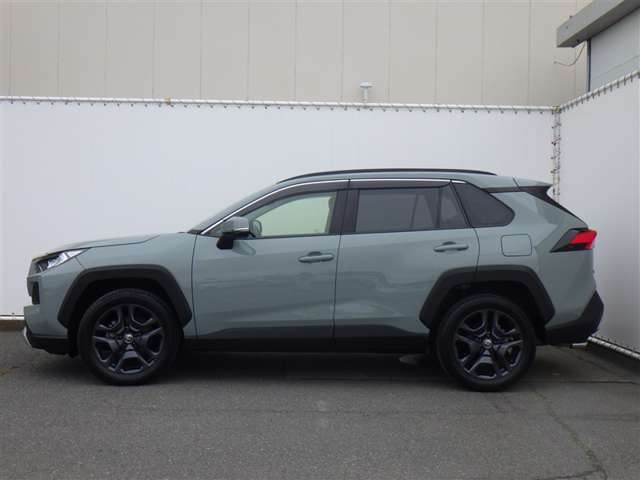 RAV42.0 アドベンチャー 4WD