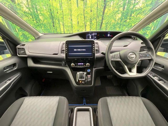 セレナ1.2 e-POWER ハイウェイスターV