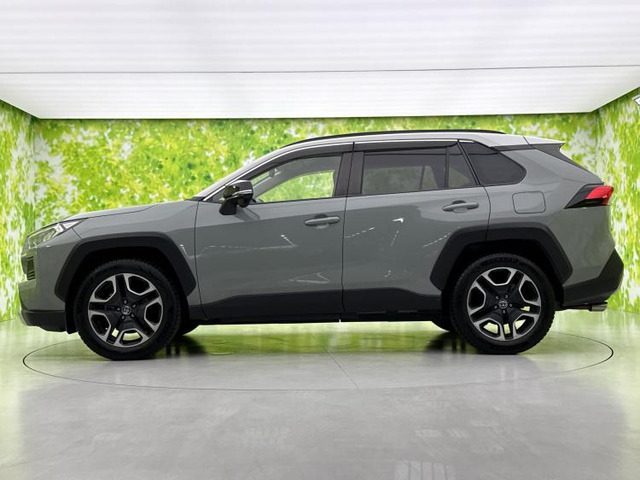 RAV42.0 アドベンチャー 4WD