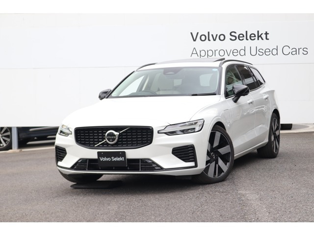 V60ウルトラ T6  AWD プラグインハイブリッド 4WD