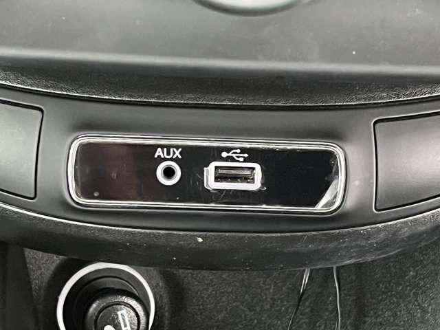 USB�AAUX�[�q�t��!