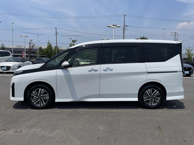 セレナ1.4 e-POWER ハイウェイスターV