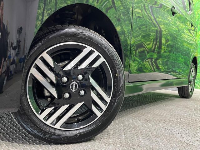 �y����14�C���`�A���~�z�C�[���z�O�ςɃ}�b�`���������A���~�z�C�[���𑕒����Ă���܂��B�e��ЊO�A���~�z�C�[����A�X�^�b�h���X�^�C�����戵�����Ă���܂��B���񂲑��k����������