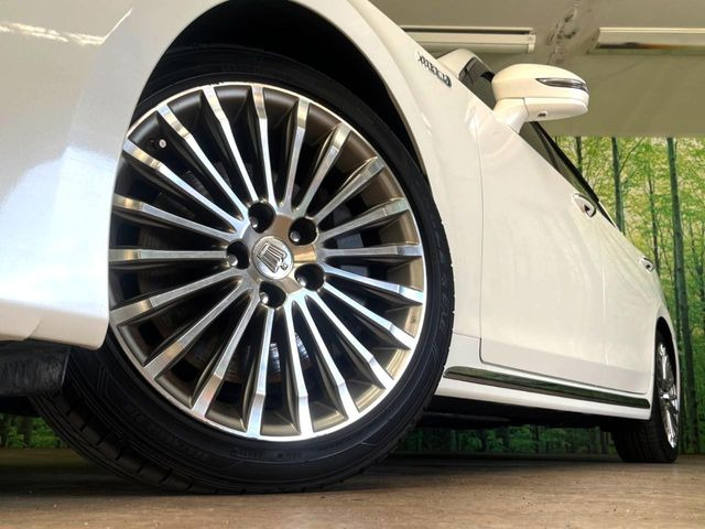 �y�����A���~�z�C�[���z�O�ςɃ}�b�`���������A���~�z�C�[���𑕒����Ă���܂��B�e��ЊO�A���~�z�C�[����A�X�^�b�h���X�^�C�����戵�����Ă���܂��B���񂲑��k����������