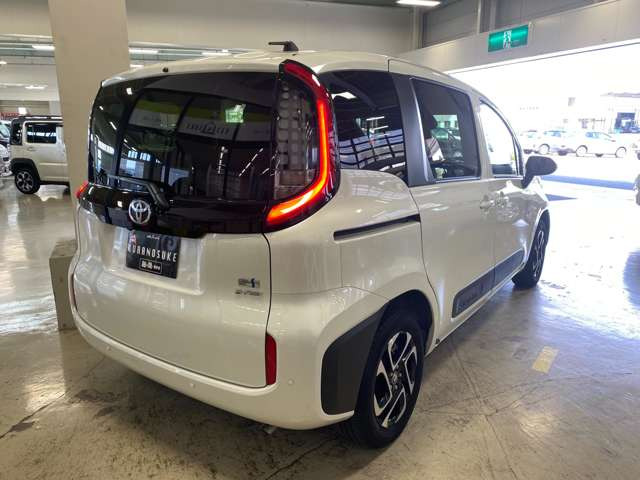 シエンタハイブリッド 1.5 Z E-Four 4WD