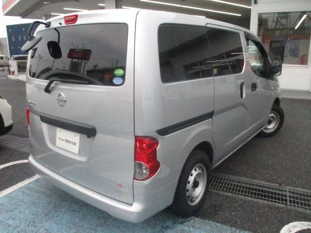 NV200バネットバン1.6 VX