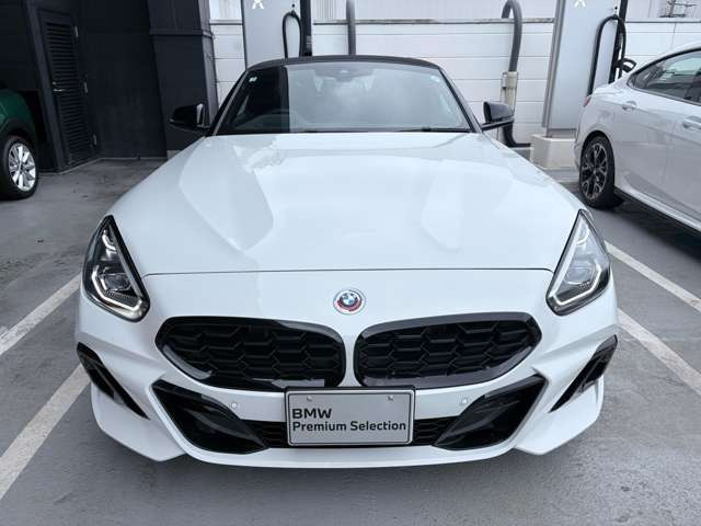 Z4M40i