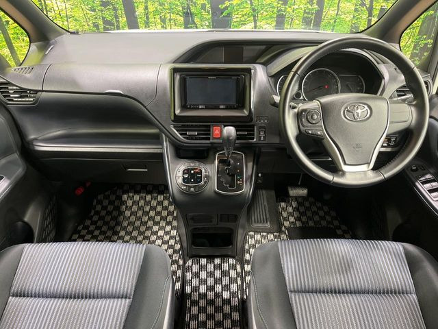 ヴォクシー2.0 ZS