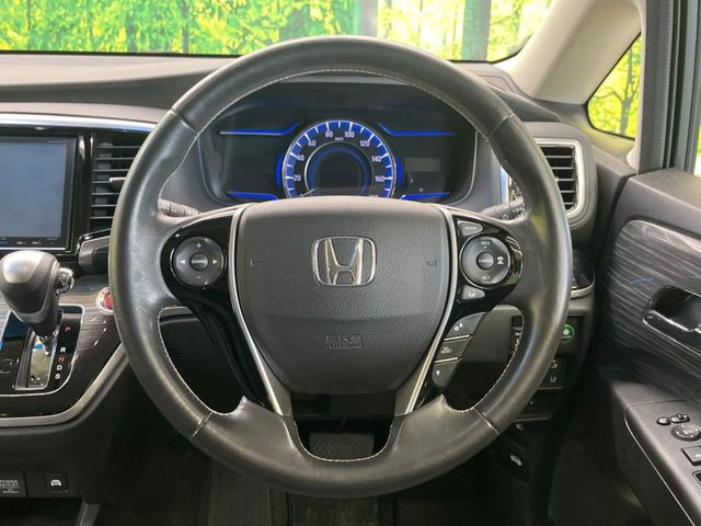 �y�z���_�Z���V���O�z���s���ɑO���̎ԗ�����F�����A�Փ˂������Ȏ��͌x��ƃu���[�L�ŏՓˉ���Ɣ�Q�y�����A�V�X�g�B�����S�Ƀh���C�u�����y���݂��������܂��B