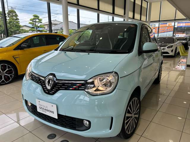 トゥインゴインテンス