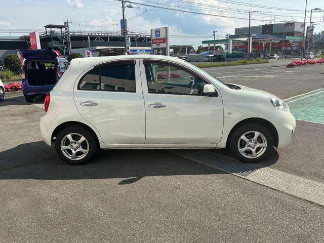 マーチ1.2 G FOUR 4WD