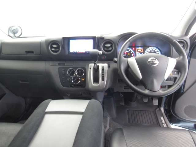 NV350キャラバン2.0 プレミアムGX ロング クロムギアパッケージ バージョンブラック