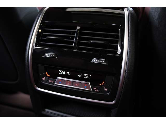 �EBMW Individual �A���\���W�b�g���[�t���C�j���O�E�A���~�j�E���e�g���S���C���e���A�g����/�p�[���N���[���n�C���C�g�E��p�h�A�V���v���[�g�EBMW�w�b�h�A�b�v�f�B�X�v���C