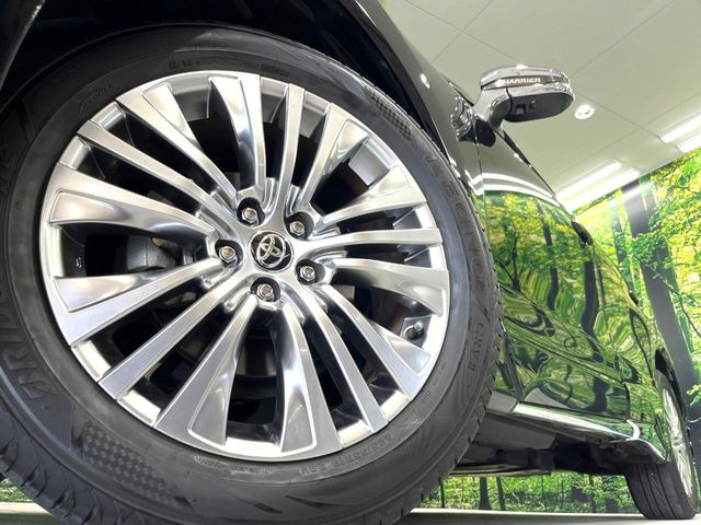 �y����19�C���`�A���~�z�C�[���z�O�ςɃ}�b�`���������A���~�z�C�[���𑕒����Ă���܂��B�e��ЊO�A���~�z�C�[����A�X�^�b�h���X�^�C�����戵�����Ă���܂��B���񂲑��k����������