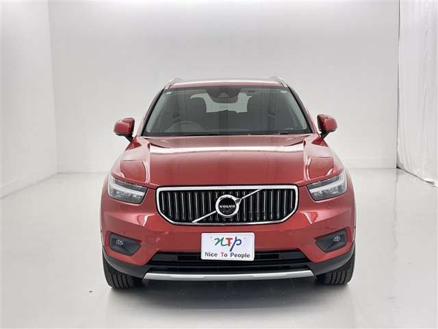 XC40B4 AWD インスクリプション 4WD