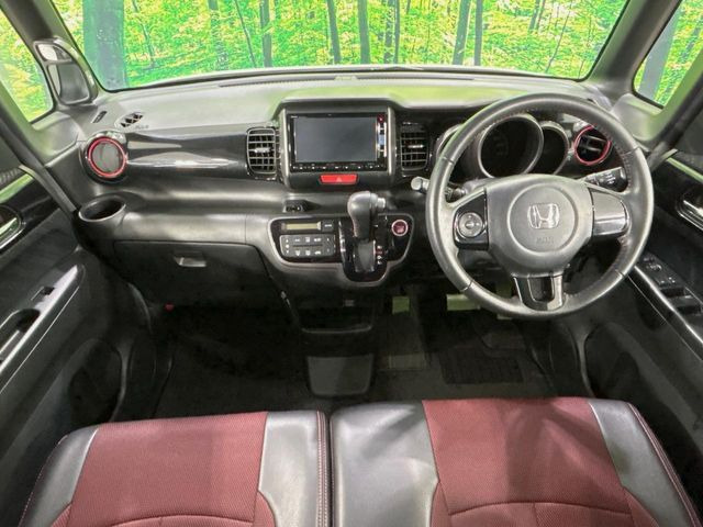 N-BOXカスタムG SSパッケージ 2トーンカラースタイル