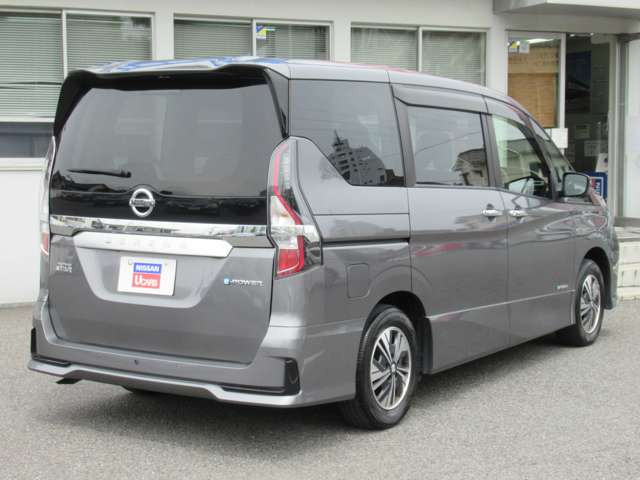 セレナ1.2 e-POWER ハイウェイスターV