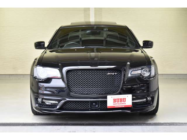 300SRT8