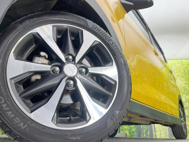 �y�����A���~�z�C�[���z�O�ςɃ}�b�`���������A���~�z�C�[���𑕒����Ă���܂��B�e��ЊO�A���~�z�C�[����A�X�^�b�h���X�^�C�����戵�����Ă���܂��B���񂲑��k����������