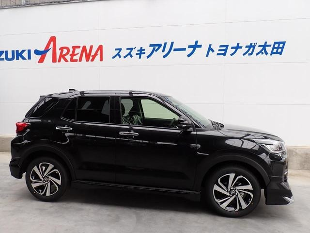 �������ڂ͂������肵��SUV�ł����A�R���p�N�g�Ȃ��������ď���肪�����̂ŁA�X���̂���Ⴂ���M���M���̓��ł��\���]�T!�^�]�����ȕ��ł����S���ĉ^�]�ł��܂���