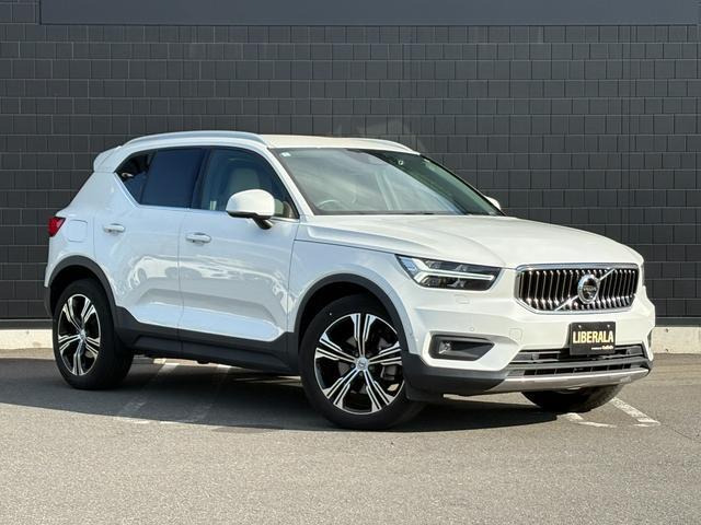 XC40B4 AWD インスクリプション 4WD
