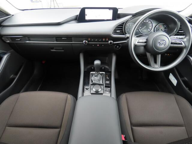 ���O���̐��|�E�K���X�n�{�f�B�R�[�e�B���O��CAR�N���[�j���O���Ǝ҂��{�H�������܂��̂ő�ϐ����B�I���b�N�X�����Ԃł݂͂Ȃ��܂ɉ��K�ȃh���C�u�����񑩁B