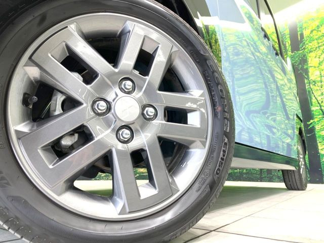 �y����15�C���`�A���~�z�C�[���z�O�ςɃ}�b�`���������A���~�z�C�[���𑕒����Ă���܂��B�e��ЊO�A���~�z�C�[����A�X�^�b�h���X�^�C�����戵�����Ă���܂��B���񂲑��k����������