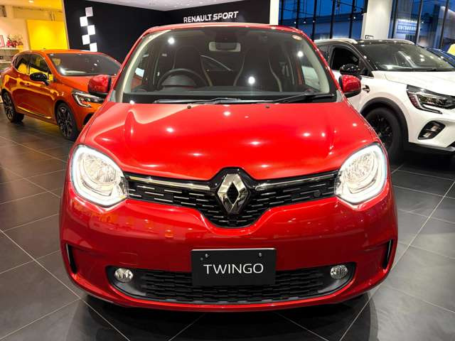 トゥインゴインテンス