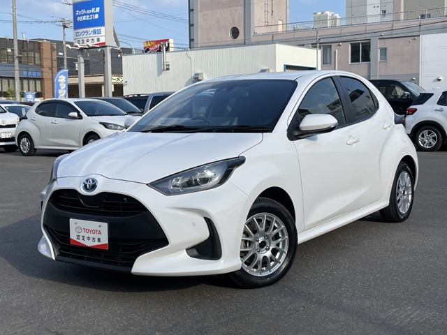 ヤリス1.5 ハイブリッド X E-Four 4WD