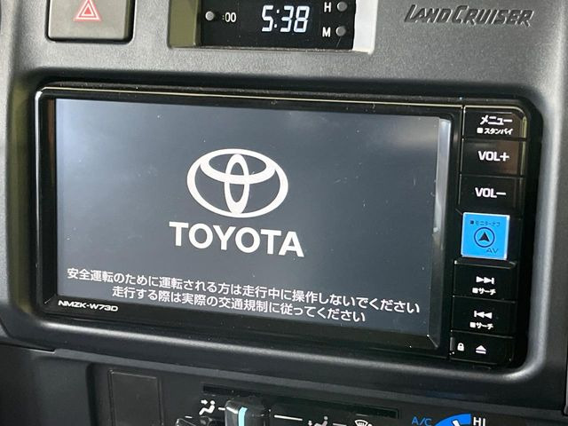 �y�����i�r�z�l�C�̏����i�r�𑕔����Ă���܂��B�i�r�̎g���₷���͂������A�I�[�f�B�I�@�\���[��!�L�����v�◷�s�͂������A�ʋ΂┃�����ȂǕ��i�̃h���C�u���y�����Ȃ�͂���