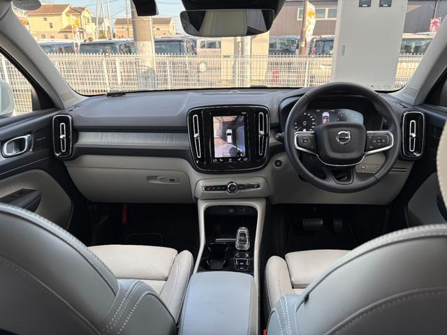 XC40B4 AWD インスクリプション 4WD