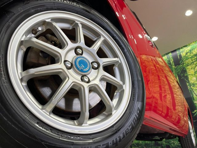 �y15�C���`�A���~�z�C�[���z�O�ςɃ}�b�`�����A���~�z�C�[���𑕒����Ă���܂��B�e��A���~�z�C�[����A�X�^�b�h���X�^�C�����戵�����Ă���܂��B���񂲑��k����������