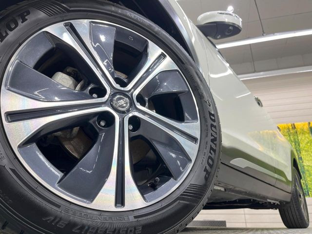 �y�����A���~�z�C�[���z�O�ςɃ}�b�`���������A���~�z�C�[���𑕒����Ă���܂��B�e��ЊO�A���~�z�C�[����A�X�^�b�h���X�^�C�����戵�����Ă���܂��B���񂲑��k����������