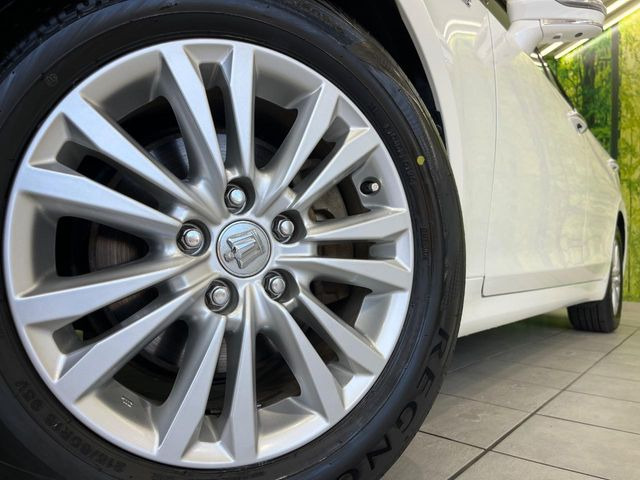 �y����16�C���`�A���~�z�C�[���z�O�ςɃ}�b�`���������A���~�z�C�[���𑕒����Ă���܂��B�e��ЊO�A���~�z�C�[����A�X�^�b�h���X�^�C�����戵�����Ă���܂��B���񂲑��k����������