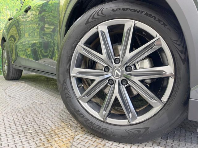 �y����18�C���`�A���~�z�C�[���z�O�ςɃ}�b�`���������A���~�z�C�[���𑕒����Ă���܂��B�e��ЊO�A���~�z�C�[����A�X�^�b�h���X�^�C�����戵�����Ă���܂��B���񂲑��k����������