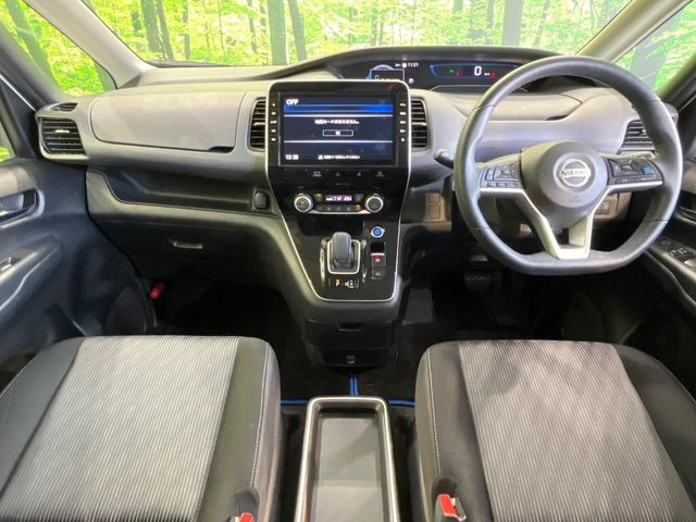 セレナ1.2 e-POWER ハイウェイスターV