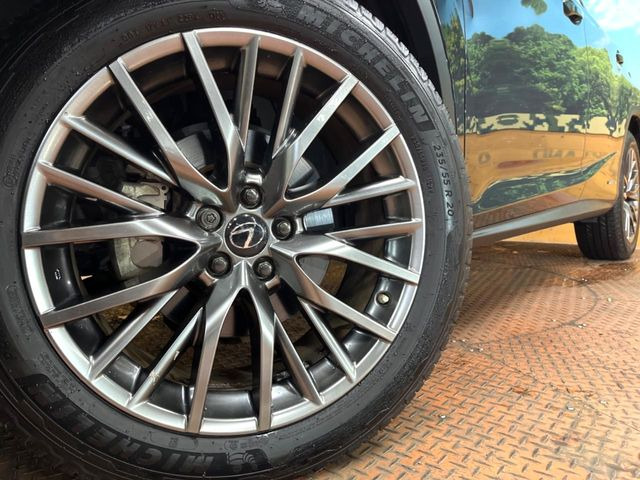 �y����20�C���`�A���~�z�C�[���z�O�ςɃ}�b�`���������A���~�z�C�[���𑕒����Ă���܂��B�e��ЊO�A���~�z�C�[����A�X�^�b�h���X�^�C�����戵�����Ă���܂��B���񂲑��k����������